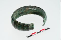 Foto von Bronzemelonenarmreif (NHMW-PRAE-024846)